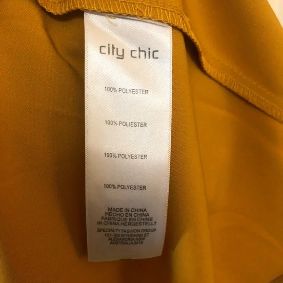 Gold City Chic tie front dress with plunging neckline - Picture 5 of 9